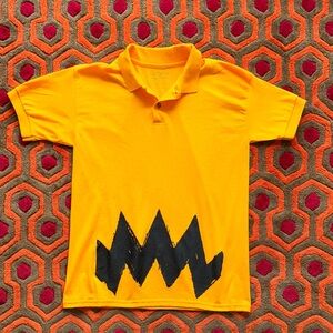 MAKE OFFER! Peanuts Yellow Polo with Black Zigzag Hem Charlie Brown Gildan Y XL
